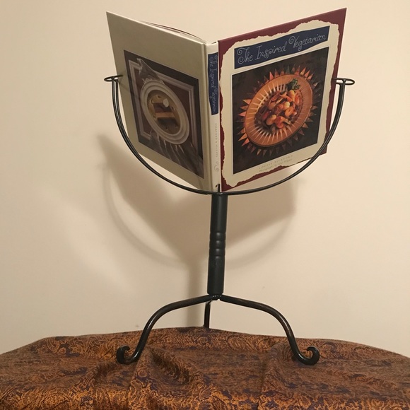 Stylish wrought iron cookbook holder - Picture 9 of 9